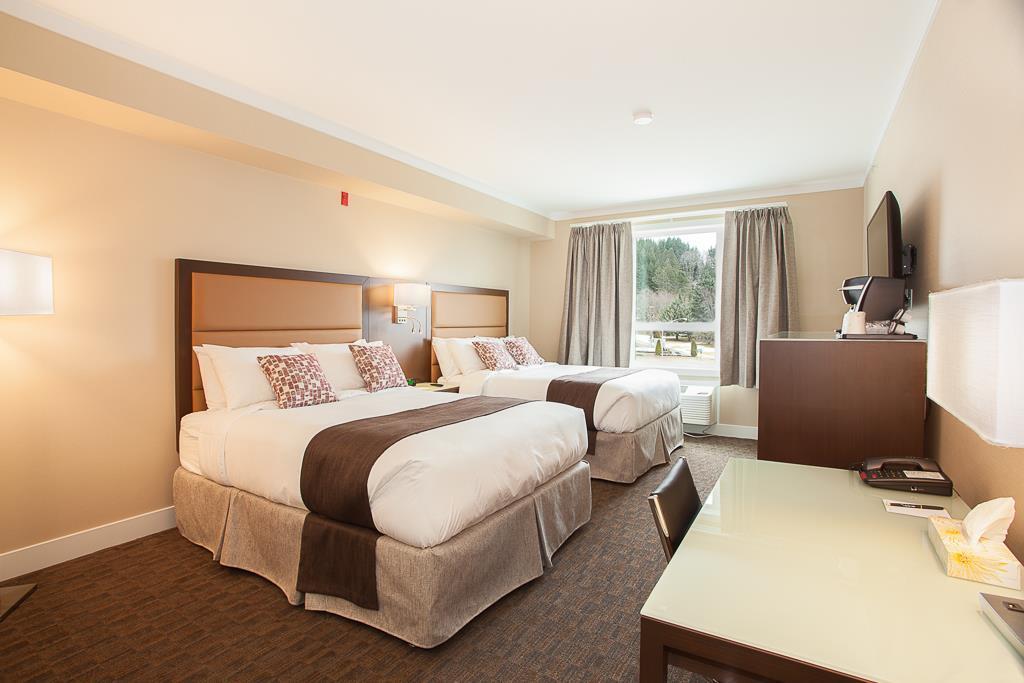 Mstar Hotel Kitimat Bagian luar foto