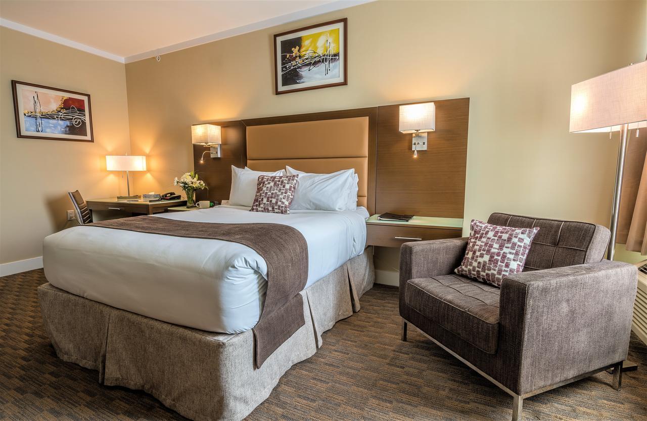 Mstar Hotel Kitimat Bagian luar foto